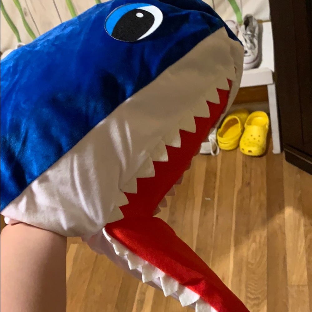 Shark mask